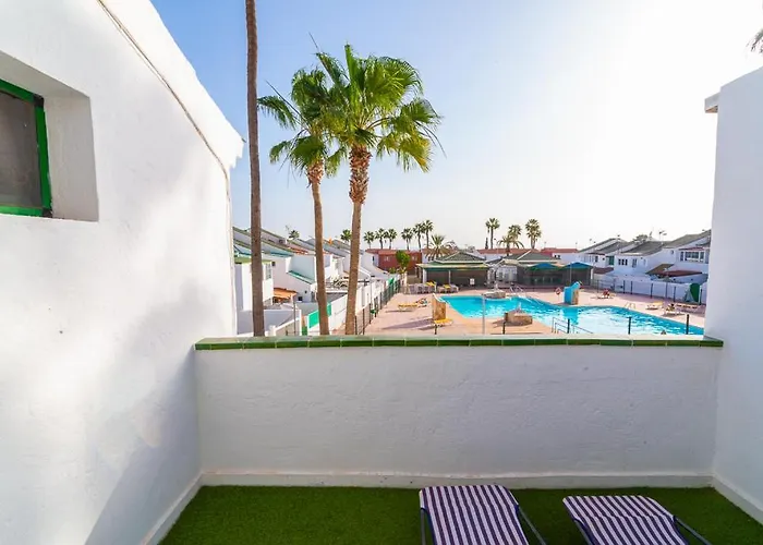 Deluxe Duplex Private Parking *