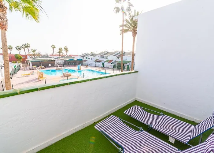 Deluxe Duplex Private Parking شقة *