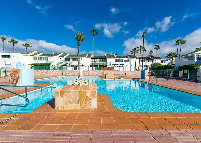 Deluxe Duplex Private Parking شقة *