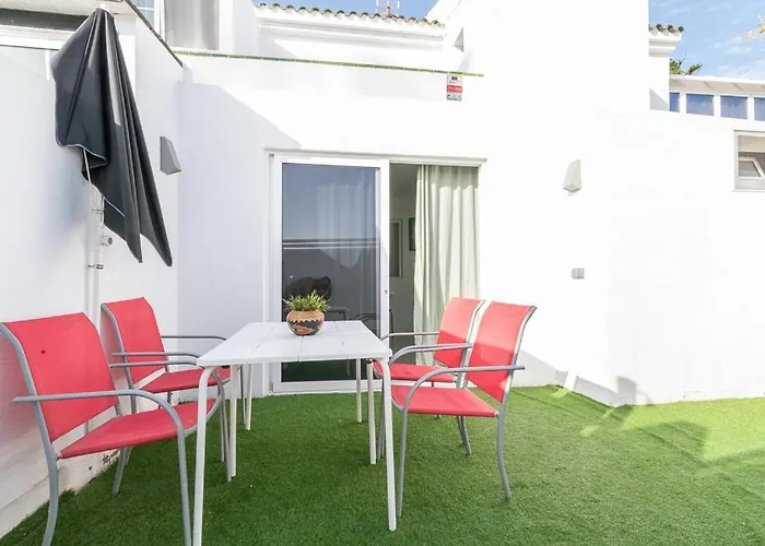 Deluxe Duplex Private Parking Апартаменты