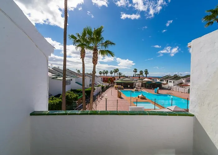 Deluxe Duplex Private Parking شقة *